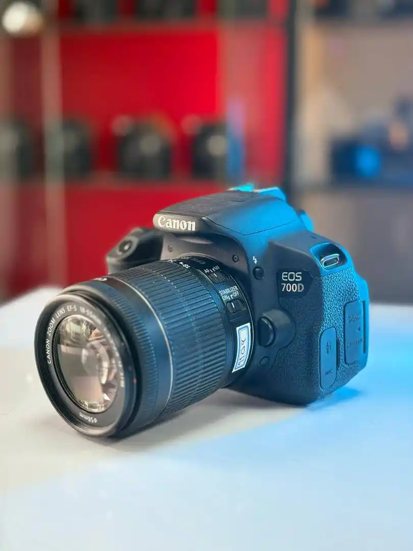 دوربین عکاسی کانن دست دوم Canon 700D+18-55mm (شات9K) دست دو