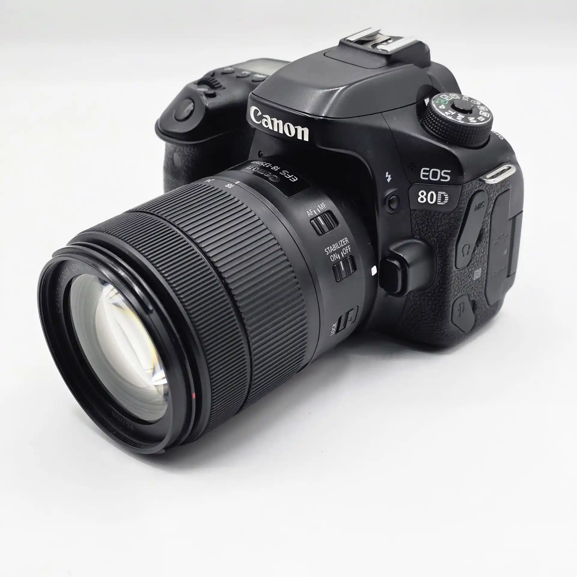 دوربین نیمه حرفه‌ای کانن | Canon 80D+18-135mm USM دست دو