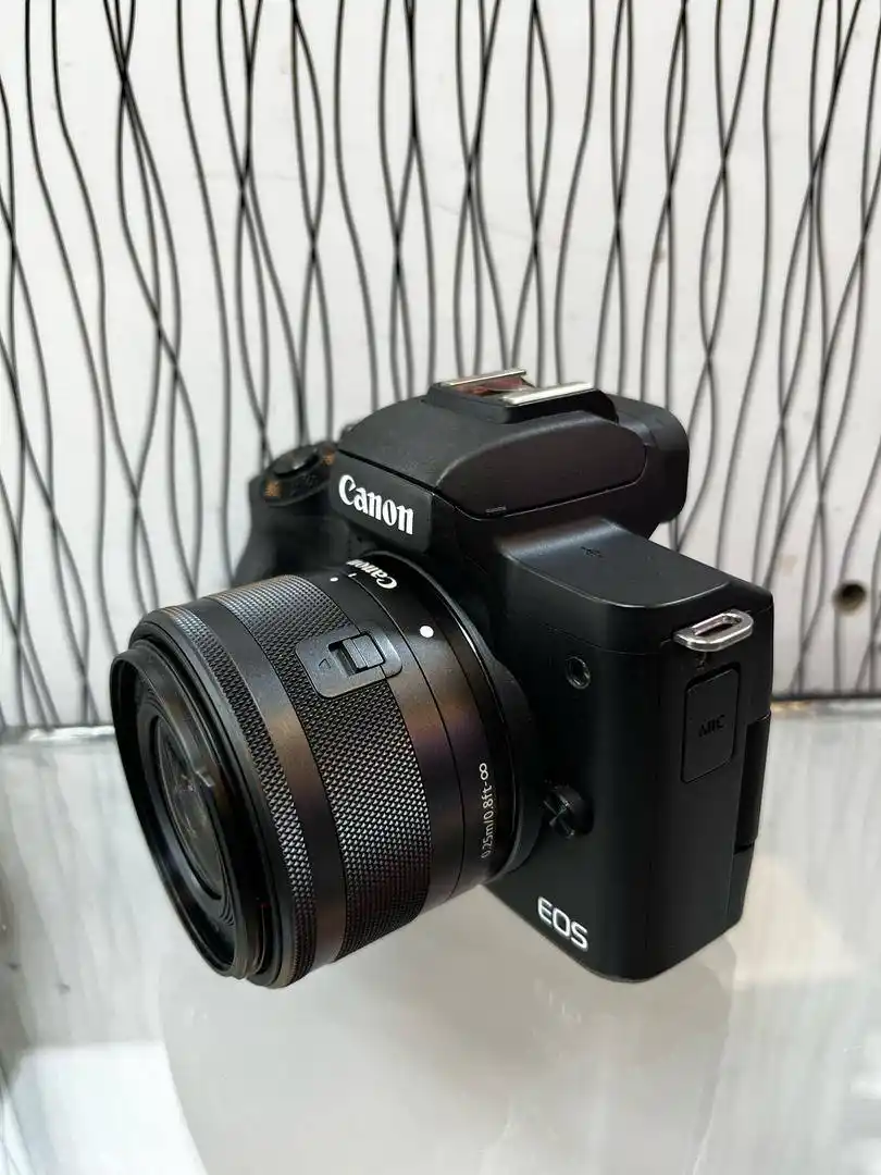 دوربین حرفه‌ای کانن | Canon M50 Mark ii + 15-45mm STM دست دو