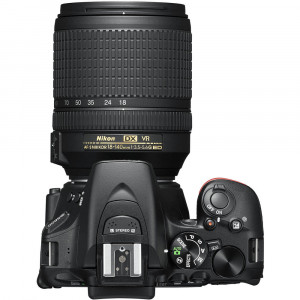 دوربین نیکون D5600 + 18-140mm VR بدنه
