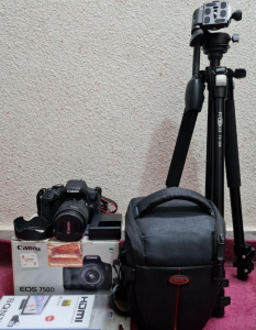 پک دوربین عکاسی کانن 750D + سه پایه دست دو