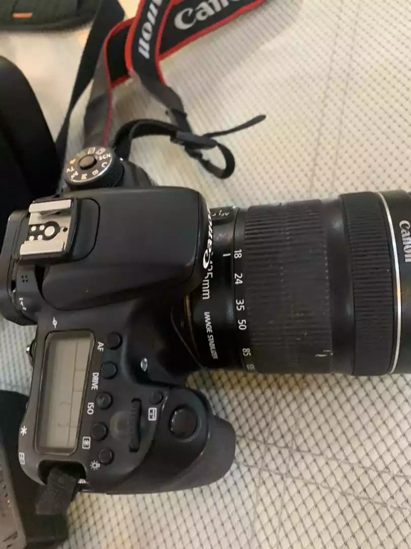 Canon d70 دست دو