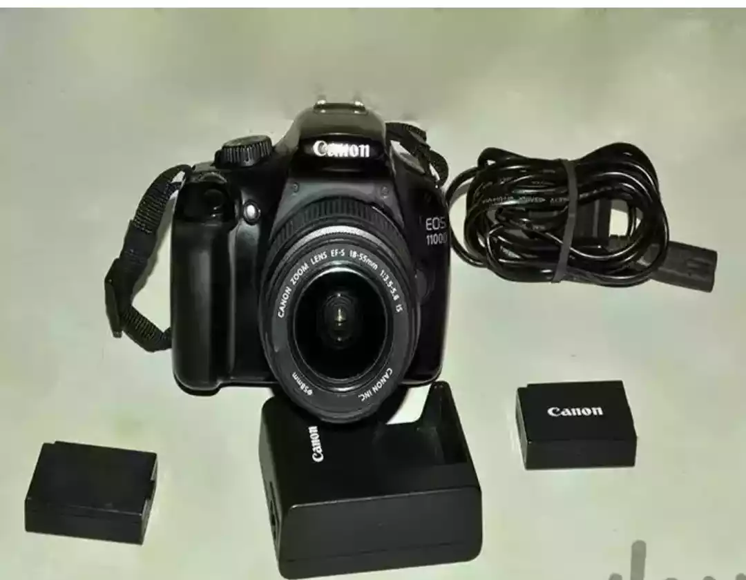 دوربین کانون 1100d دست دو