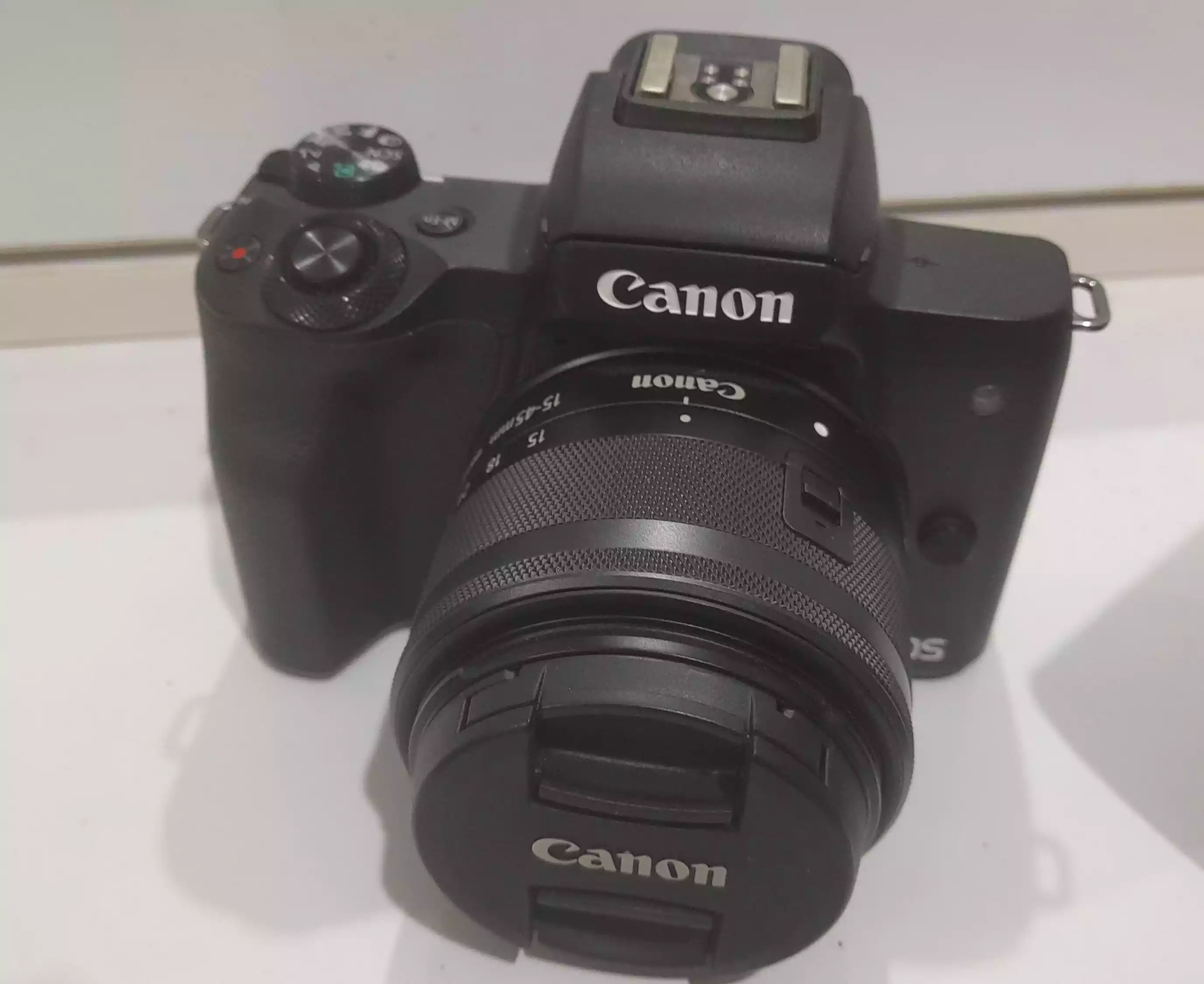 دوربین کانن M50 Markii دست دو