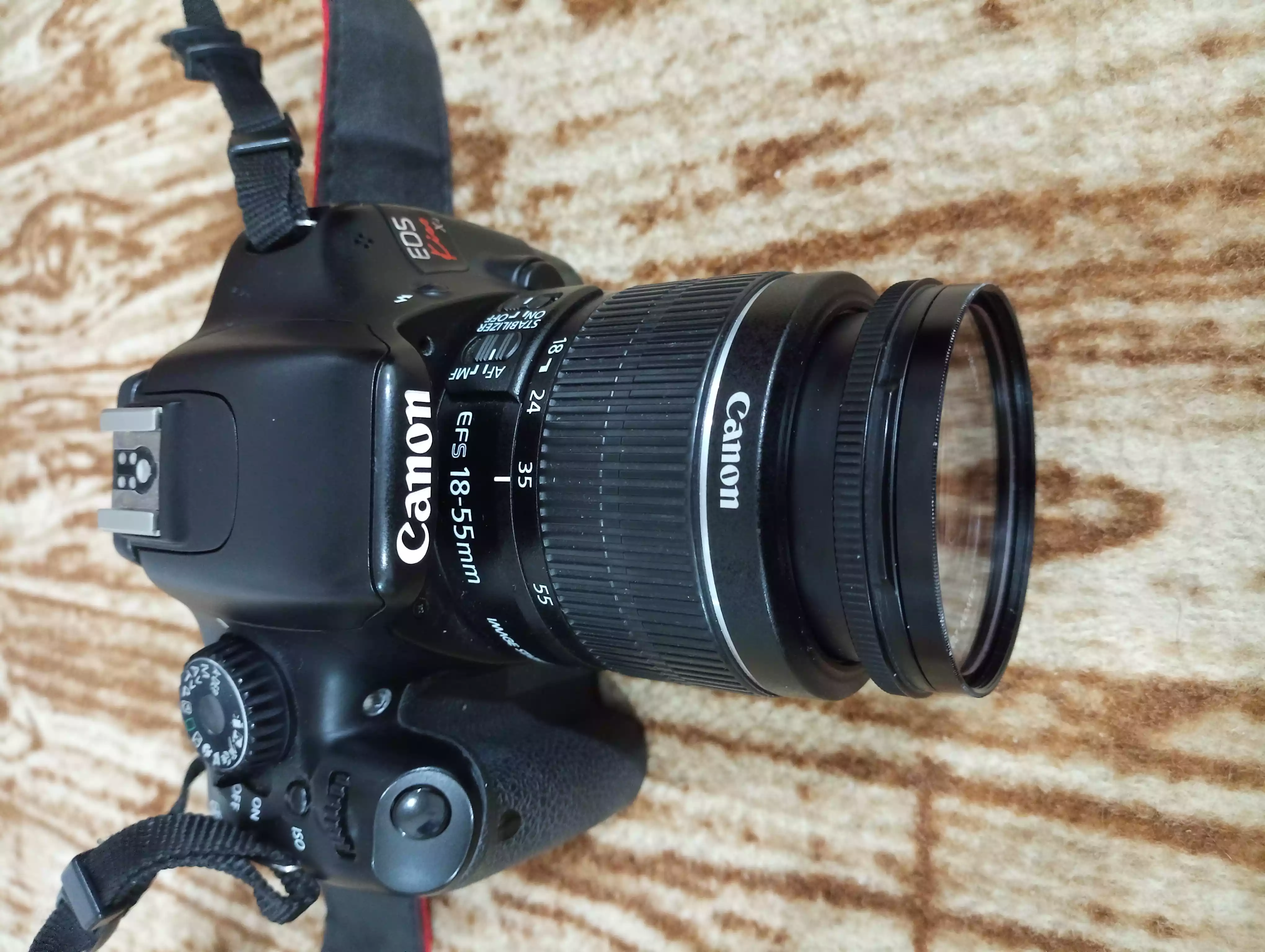 دوربین عکاسی 550d کانن دست دو