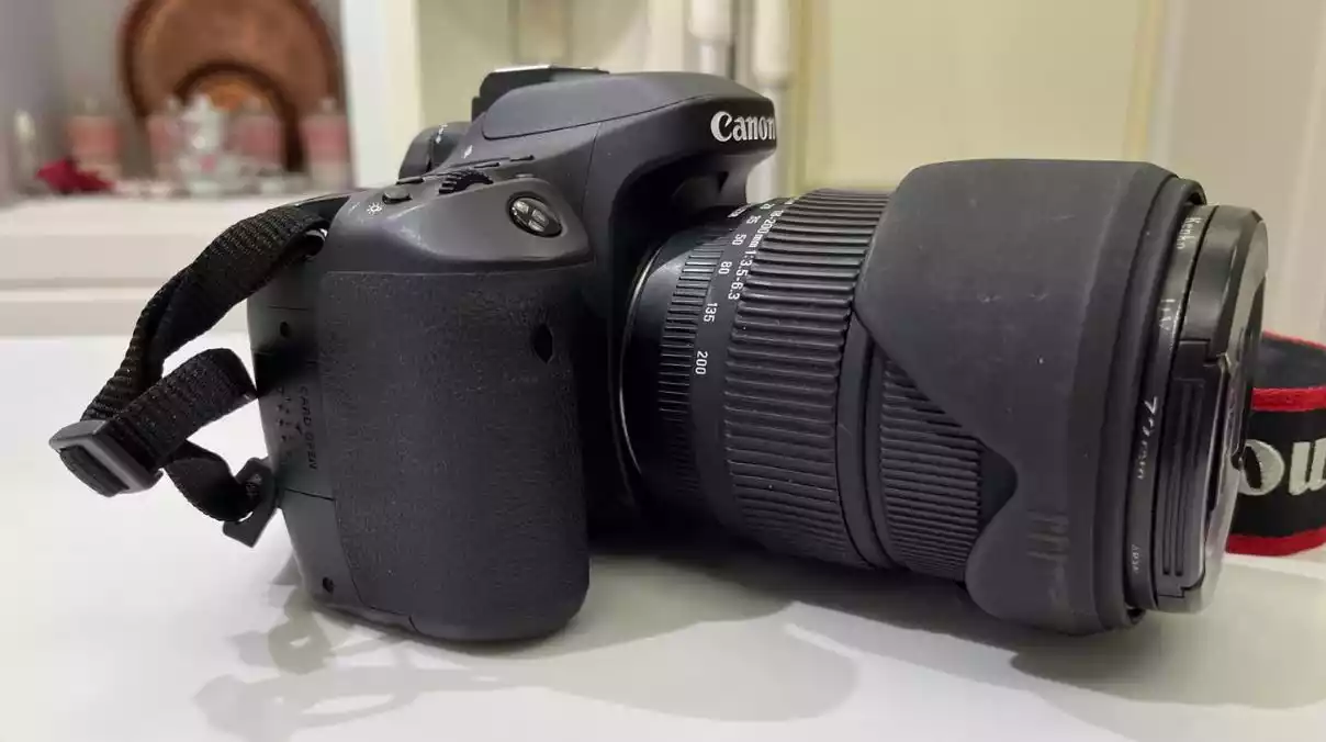 دوربین Canon 80D در حد نو دست دو