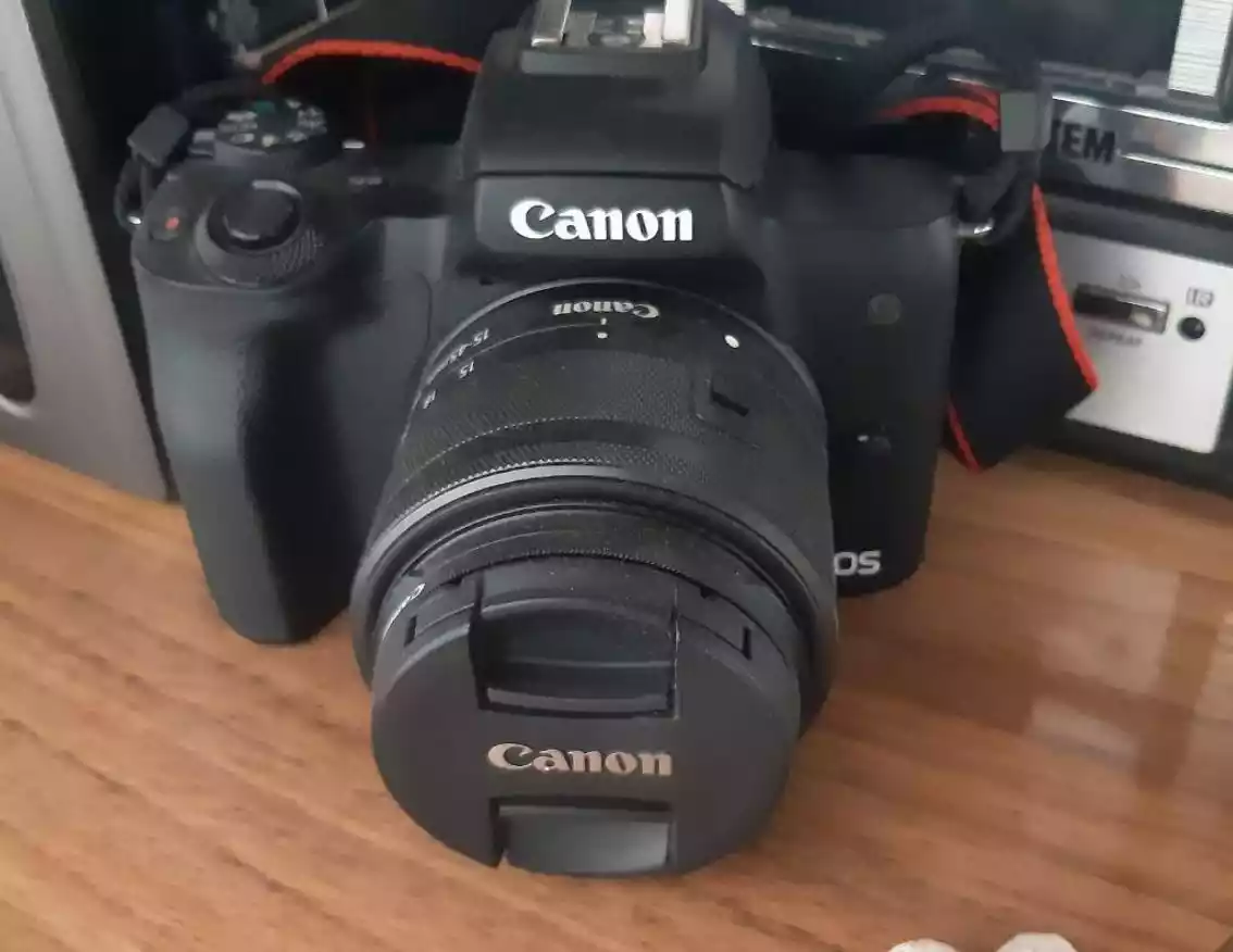 دوربین canon m50 mark 2 به همراه لنز کیت دست دو