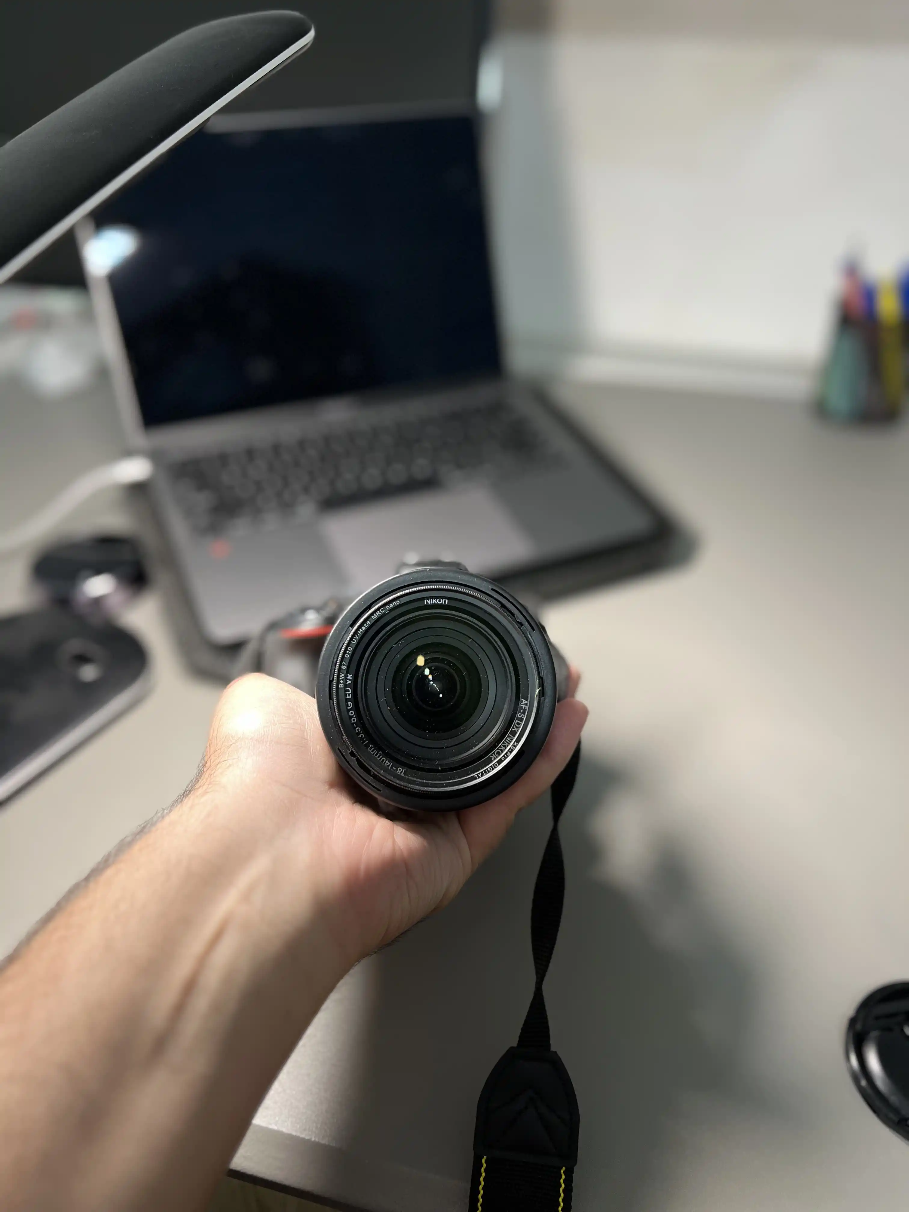 دوربین عکاسی نیکون D5300 با لنز 18-140+کیف+رم دست دو