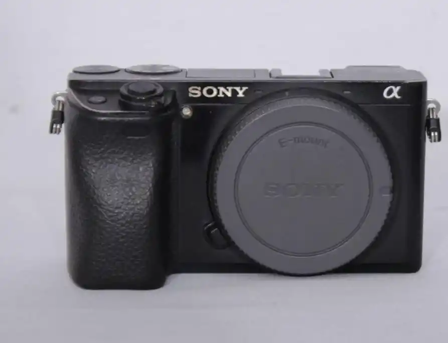 سونی آلفا Sony Alpha A6300 دست دو