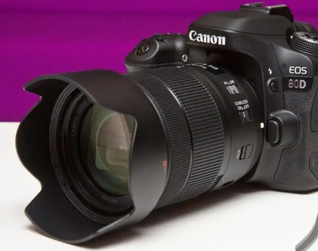 کانن ۸۰d دست دو