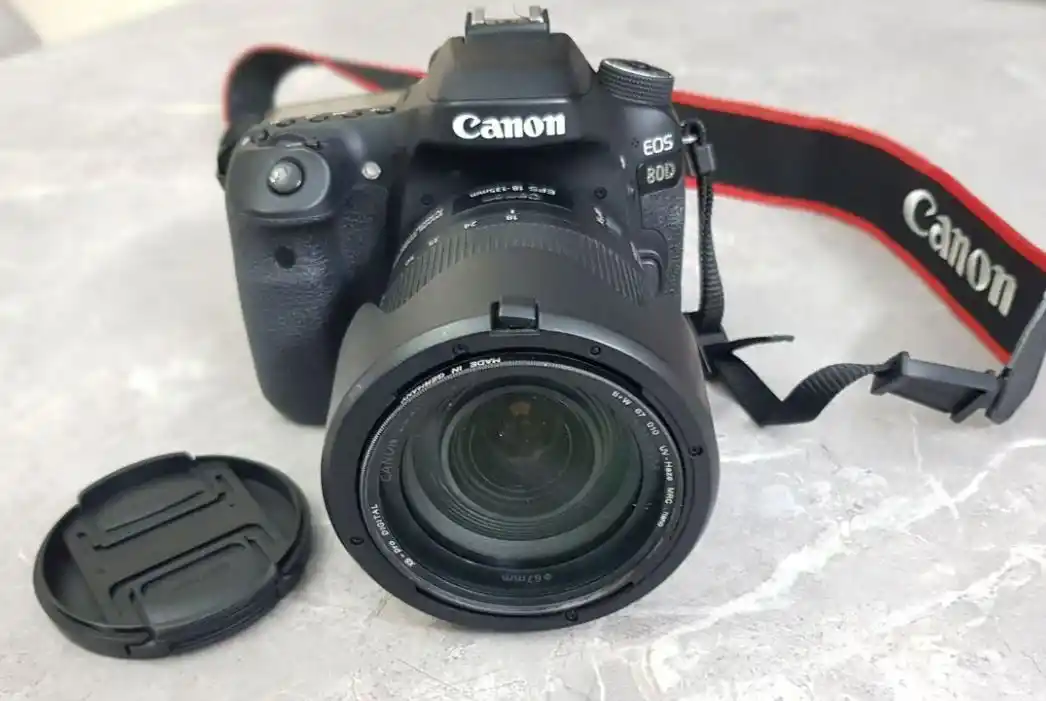 دوربین کانن ۸۰d بالنز 18135 دست دو