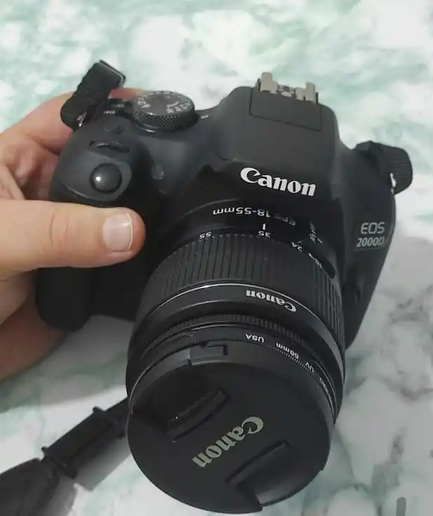 دوربین 2000d کنون در حد نو دست دو