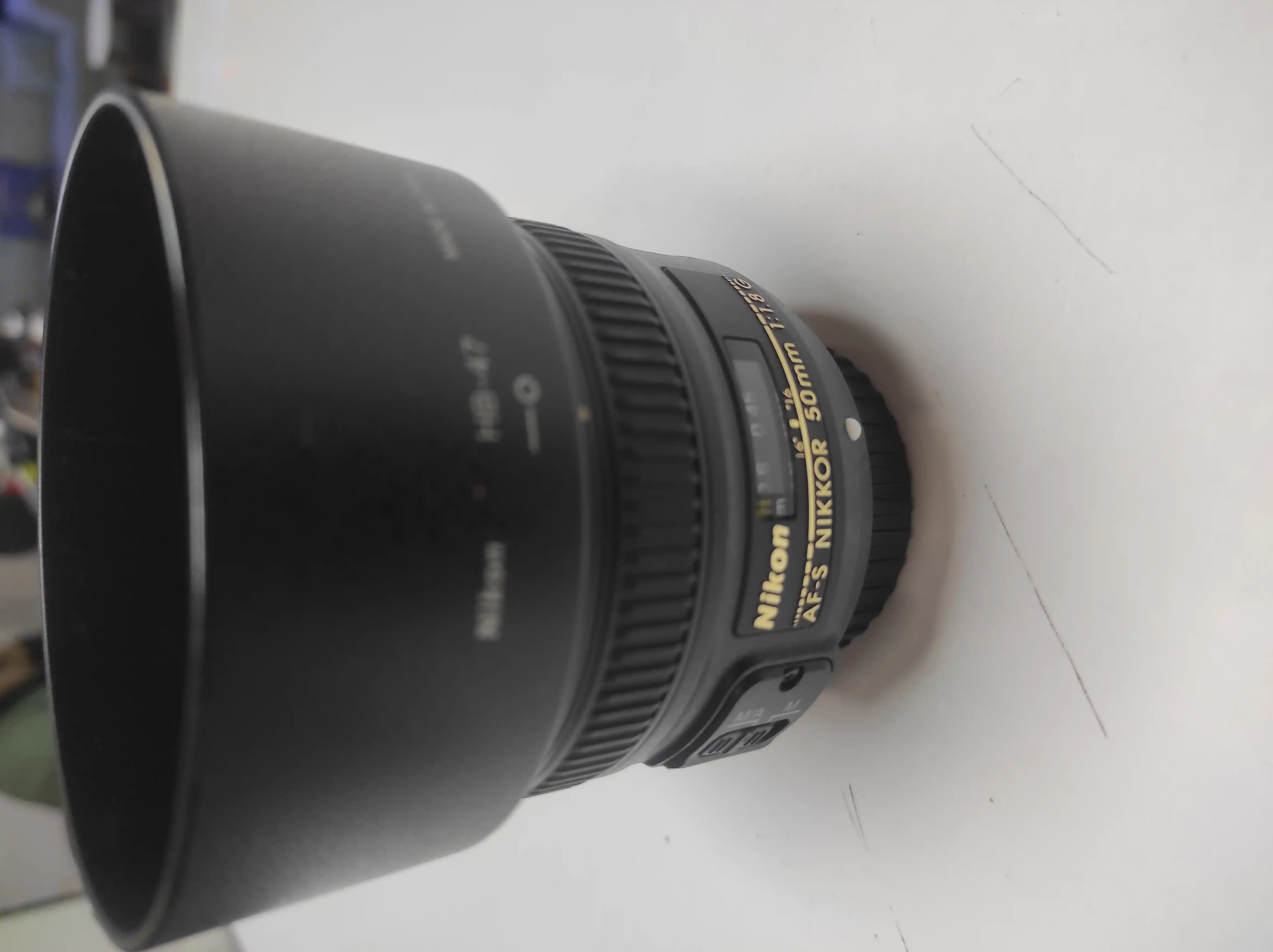 50mf1.8 Nikon دست دو