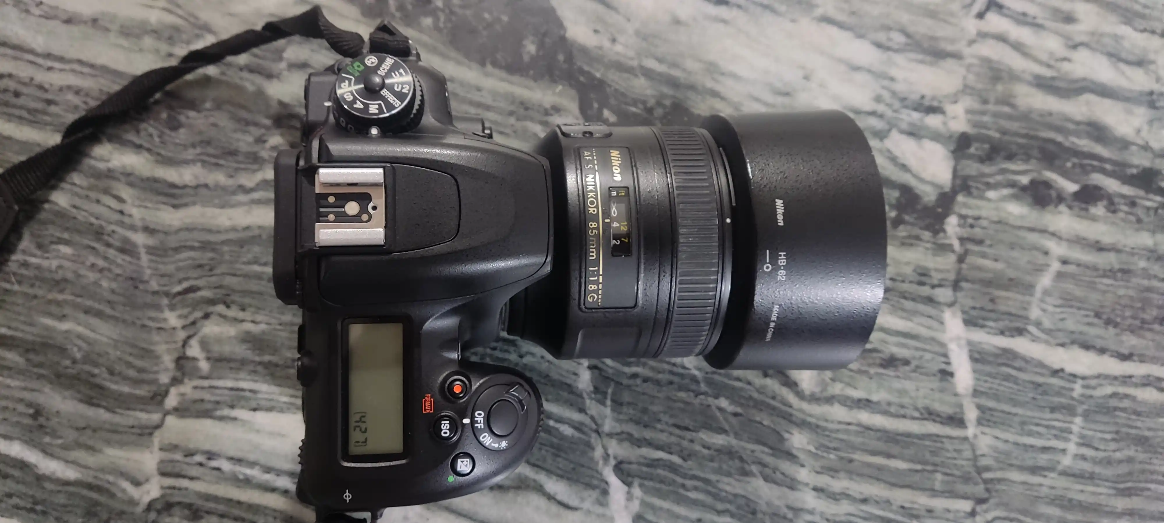 دوربین دیجیتالی دست دو