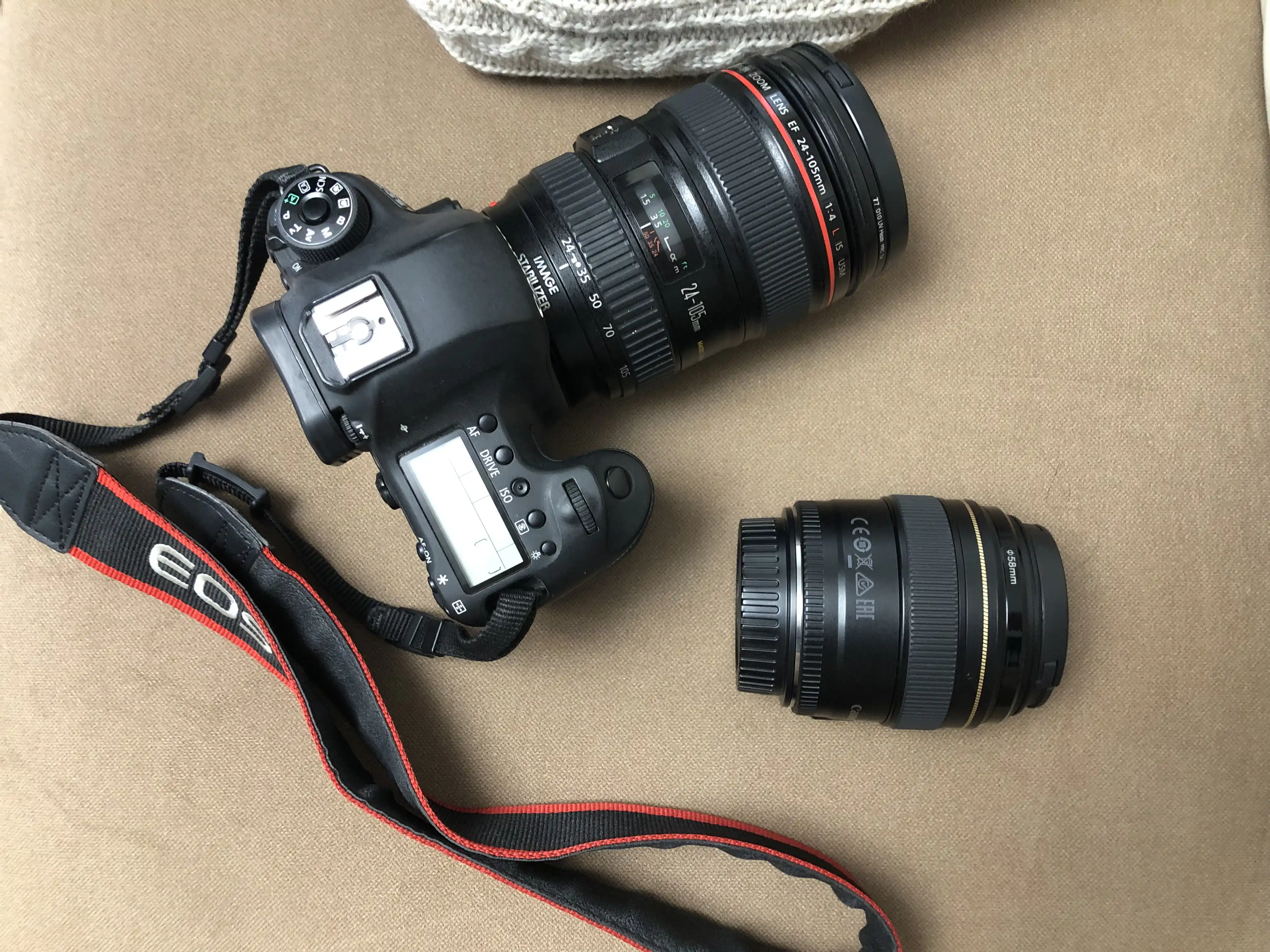 دوربین 6d همراه با لنز ۱۰۵-۲۴ و لنز ۸۵ ۱/۸ دست دو