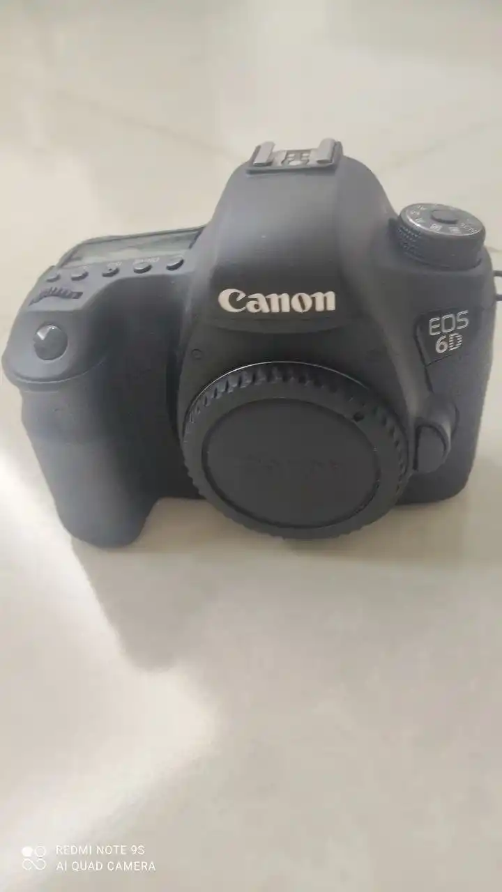 Canon 6D دست دو