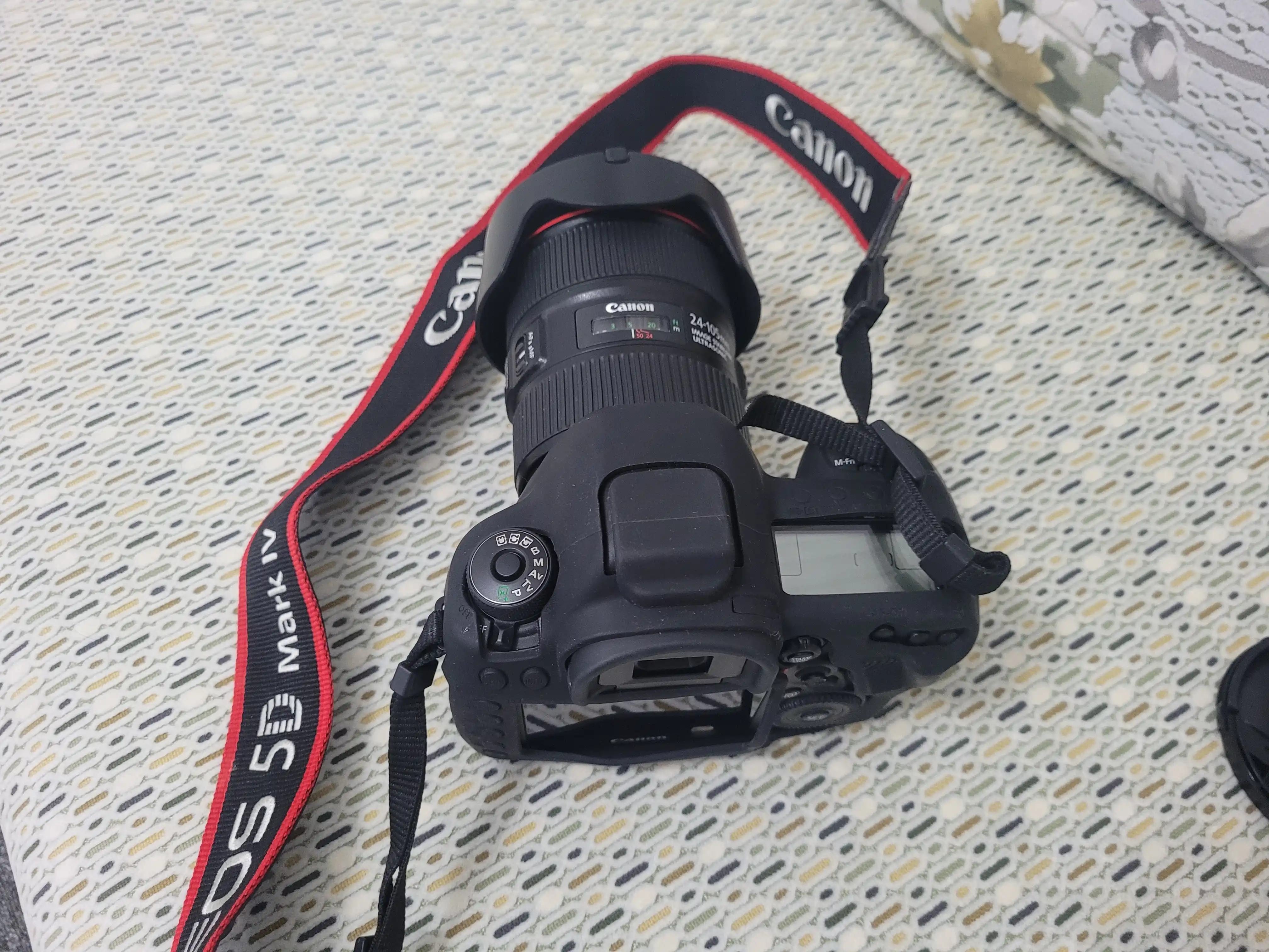 دوبین 5d canon iv دست دو