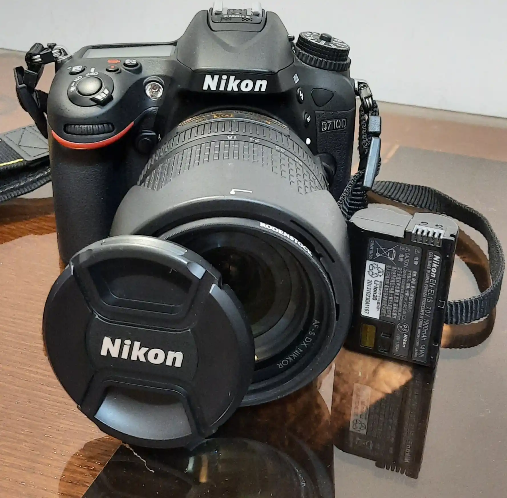 دوربین نیکون D7100 دست دو