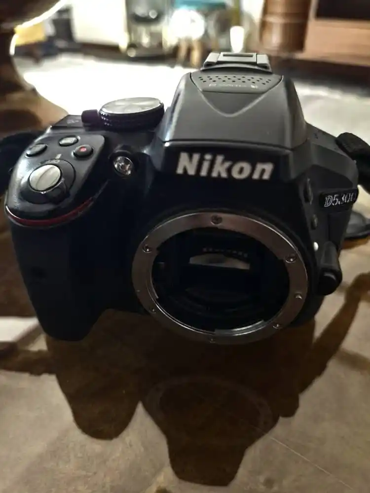 دوربین نیکون d5300 دست دو