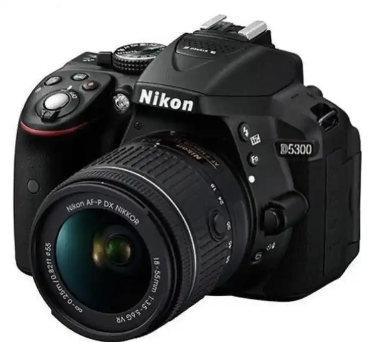 دوربین نیکون ۵۳۰۰ دست دو