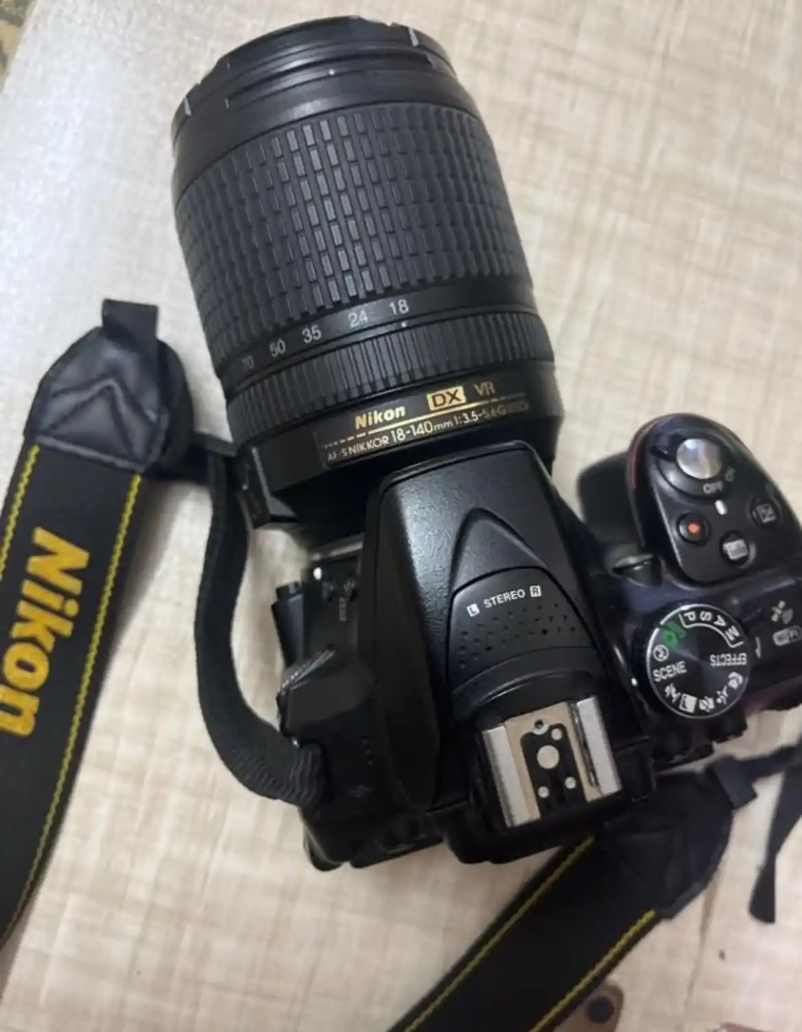 دوربین نیکونd5300 کم کار لنز۱۸-۱۴۰ دست دو