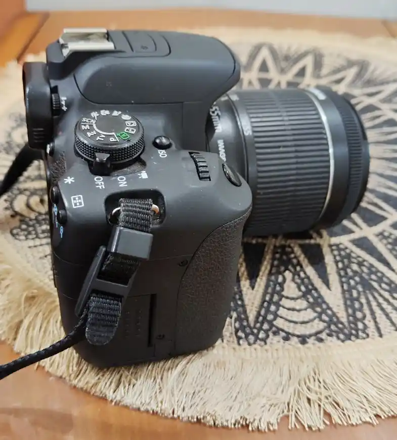 کانن d700 دست دو