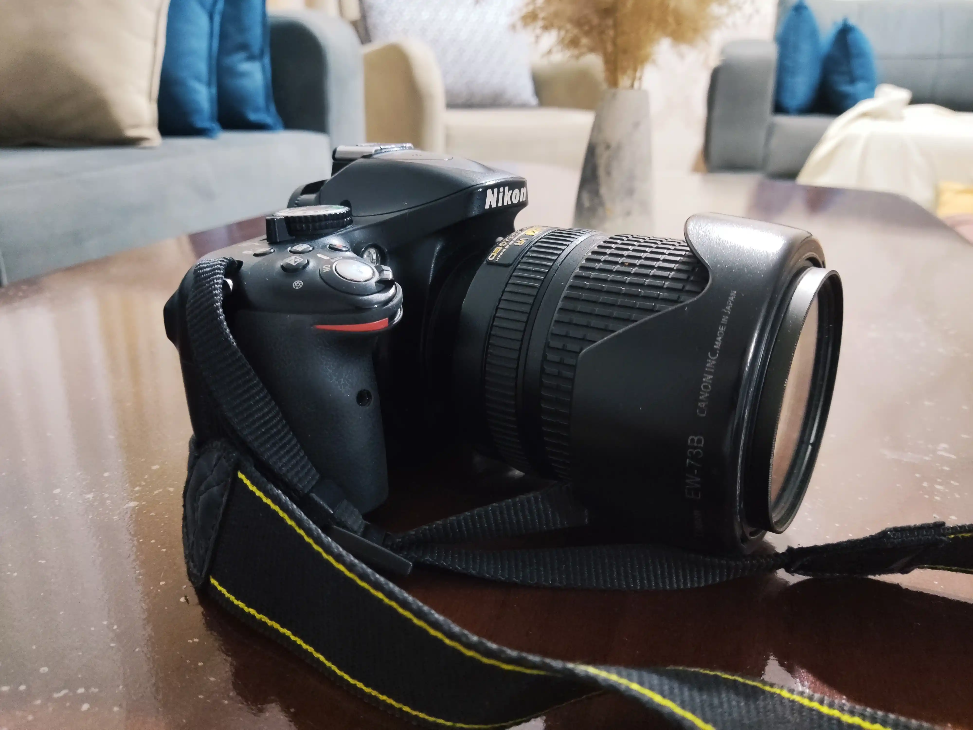 نیکون d5200 دست دو