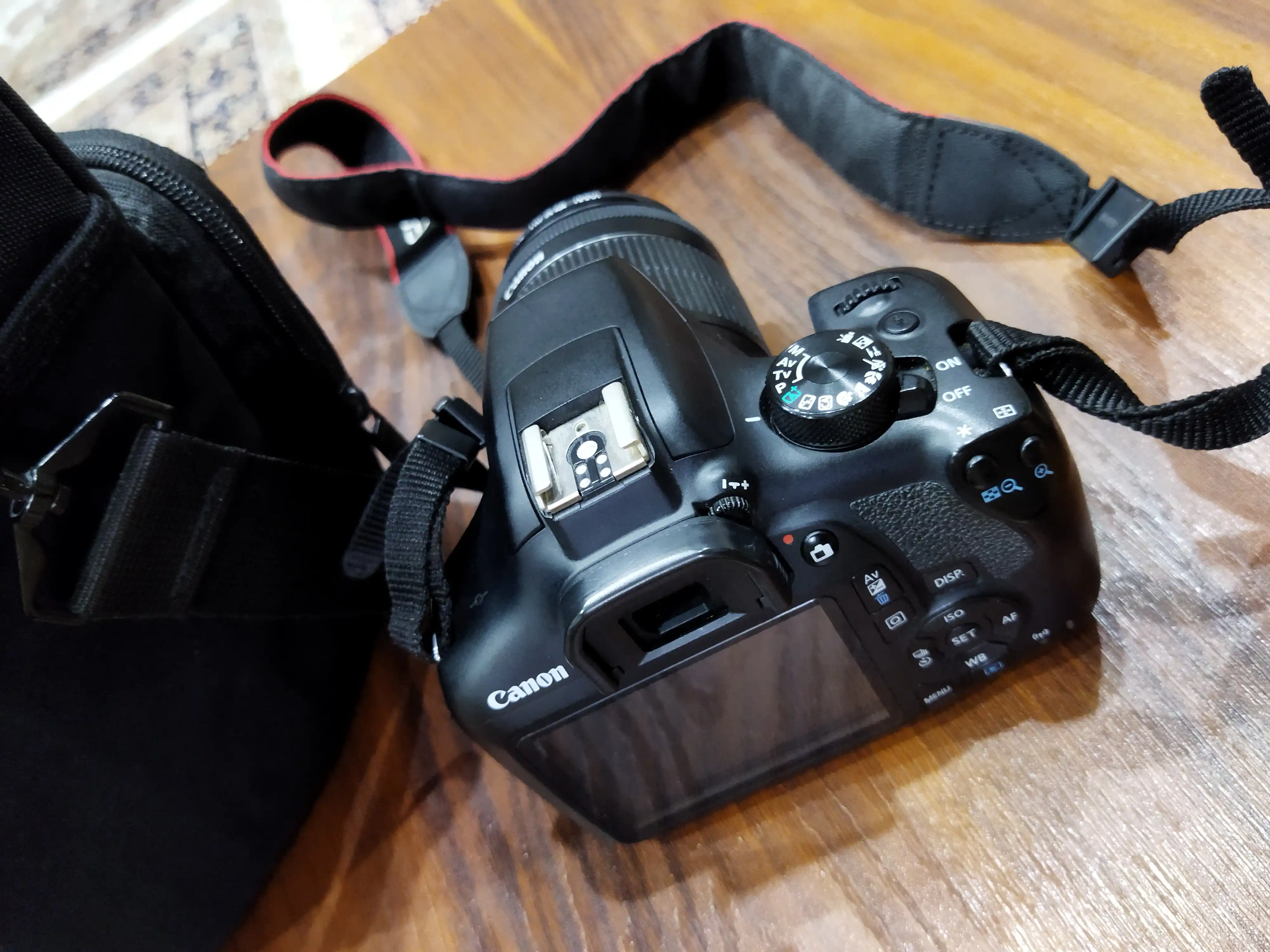 کنون 1300d دست دو