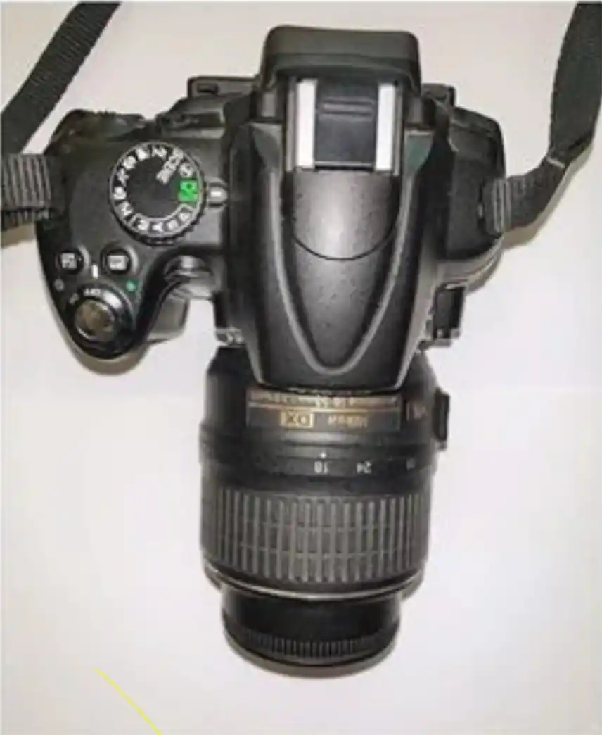 دوربین نیکون d5000 دست دو