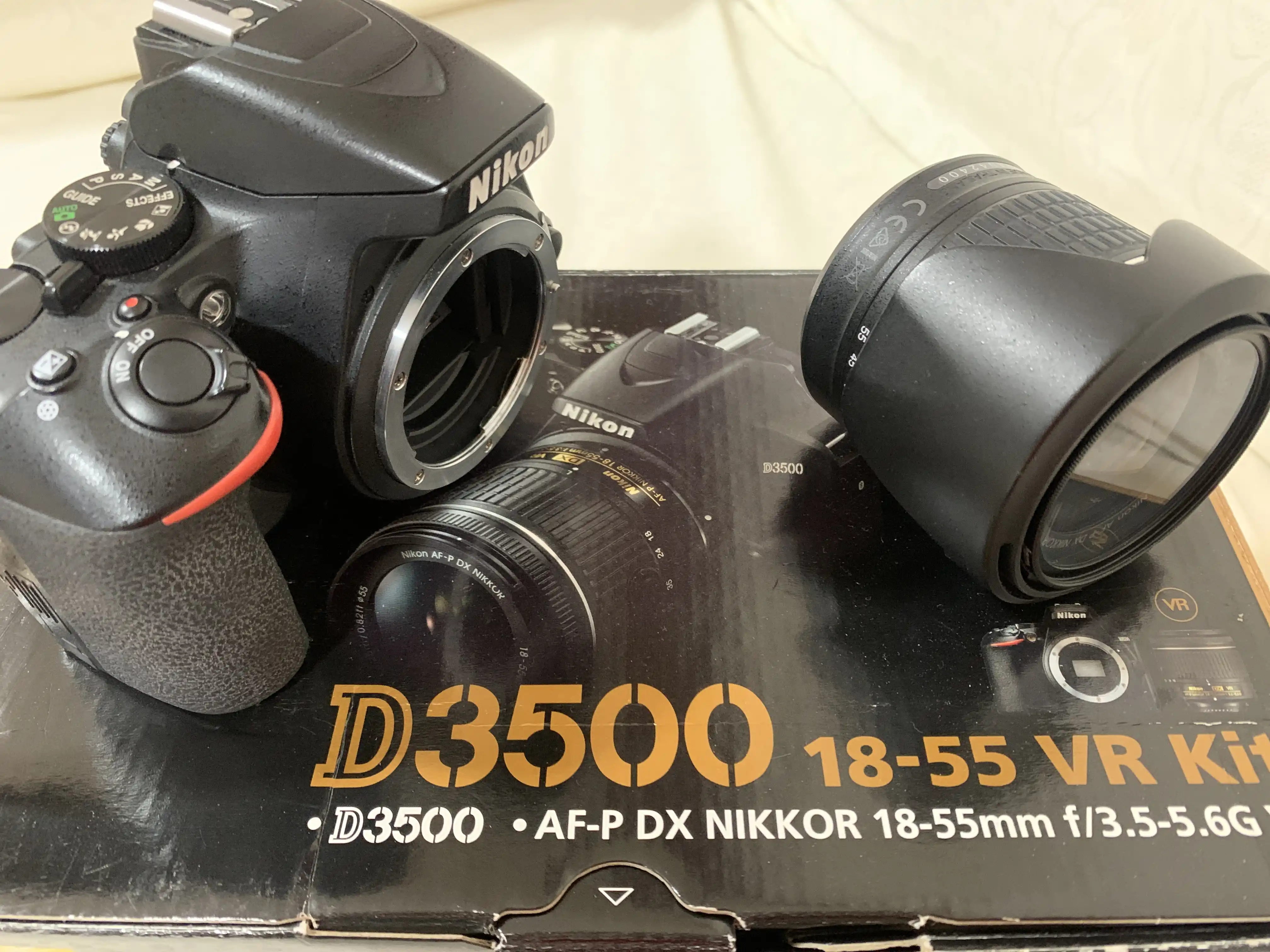 دوربین نیکونD3500 دست دو