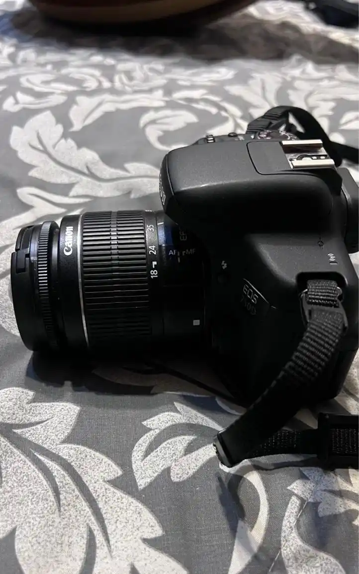 canon 750d دست دو