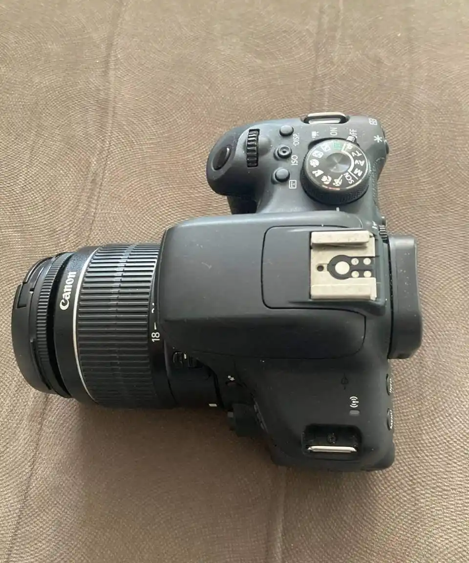 دوربین کنن canon 750 d دست دو