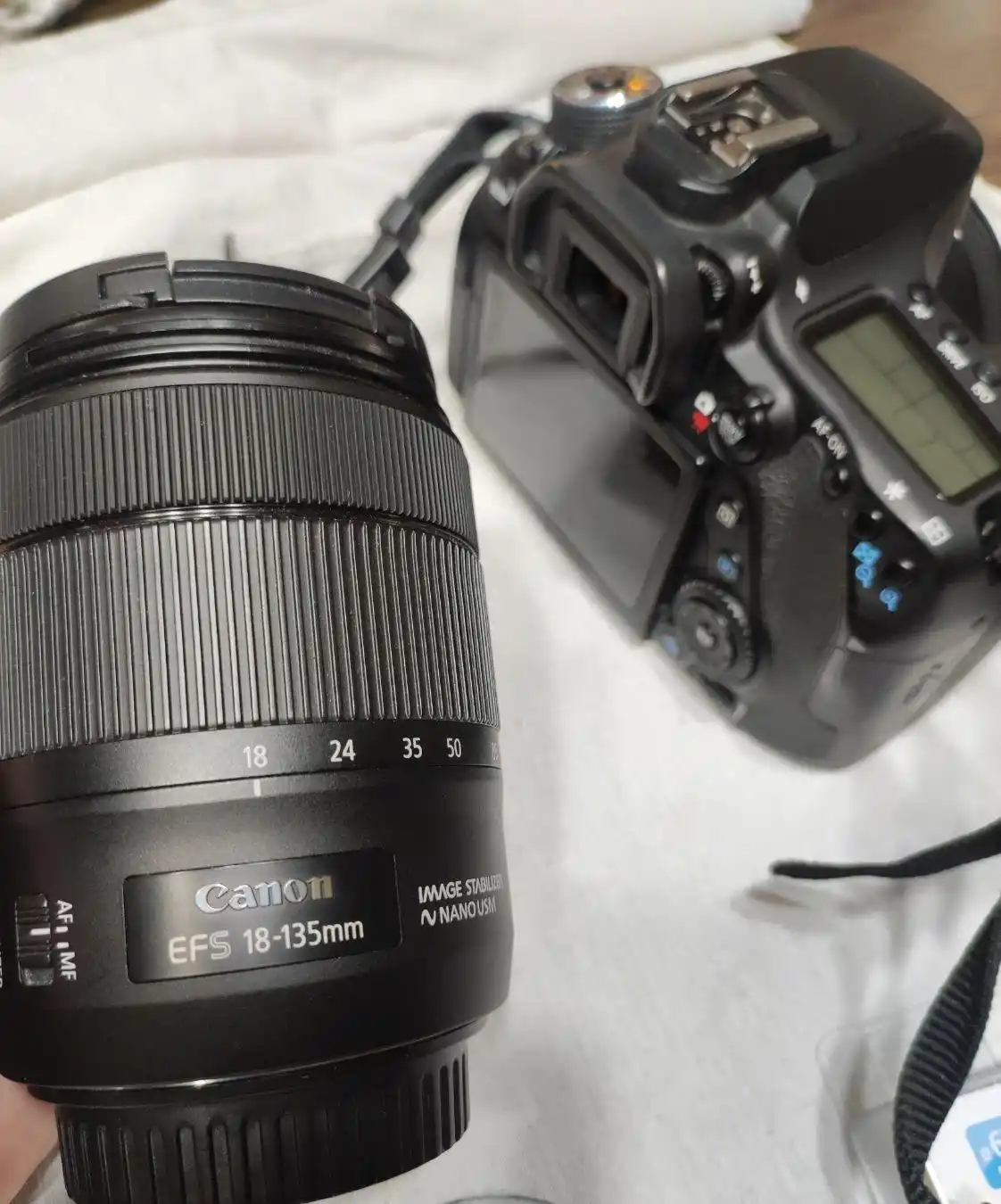 دوربین 80d کنون همراه با دو عدد لنز دست دو