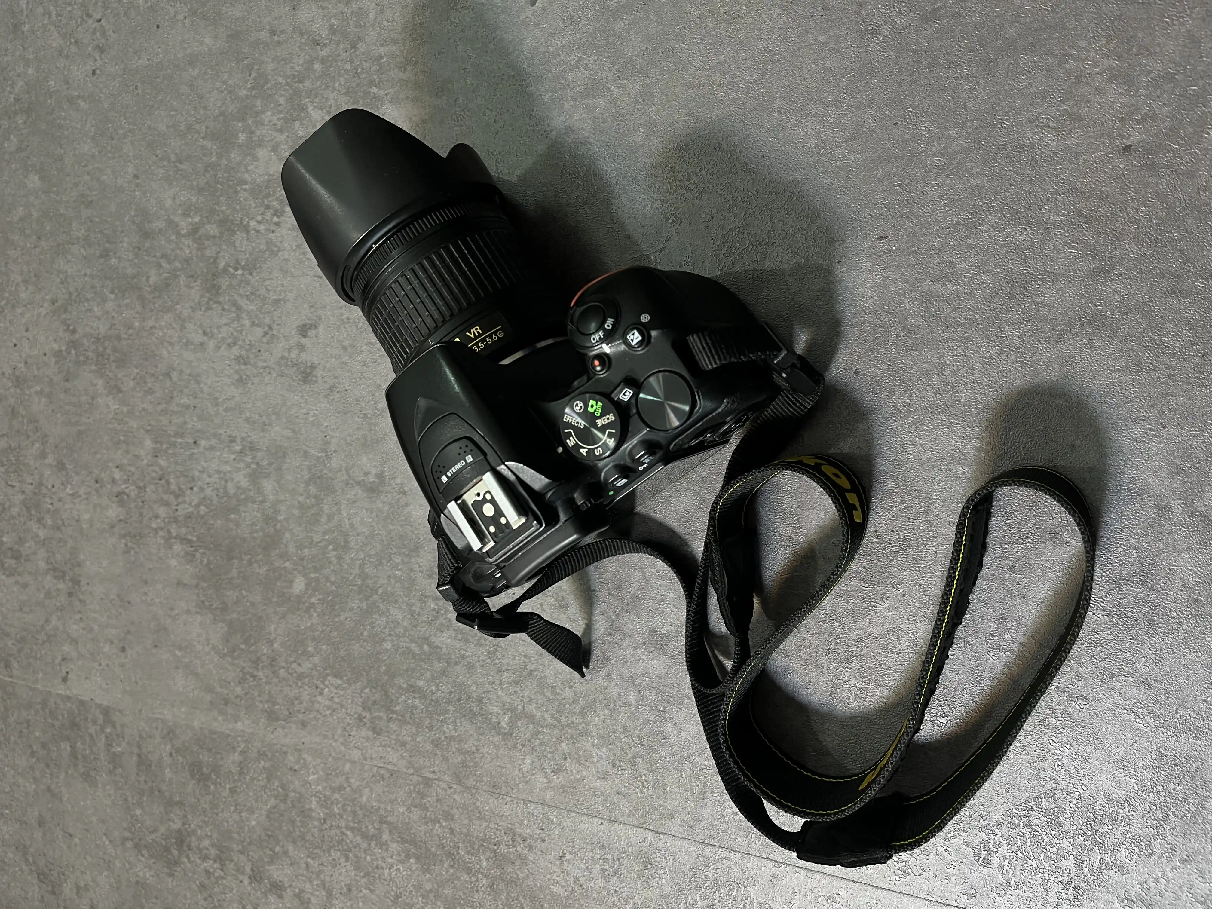دوربین Nikon d5600 دست دو
