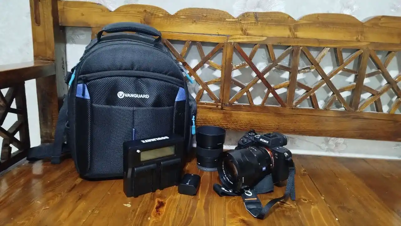 دوربین sony a7iii با دو عدد لنز دست دو