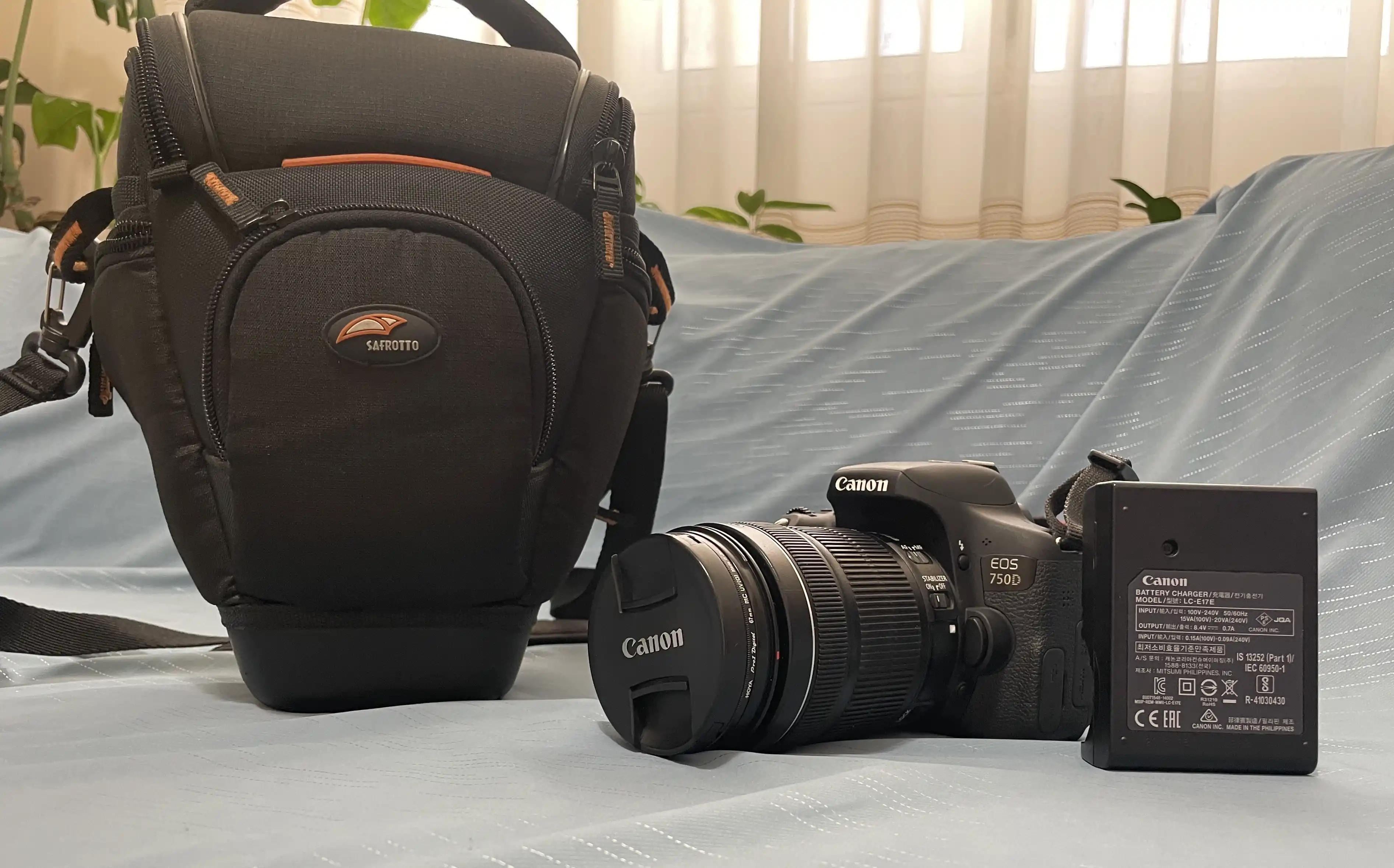 کانن 750D همراه لنز 18-135 stm دست دو