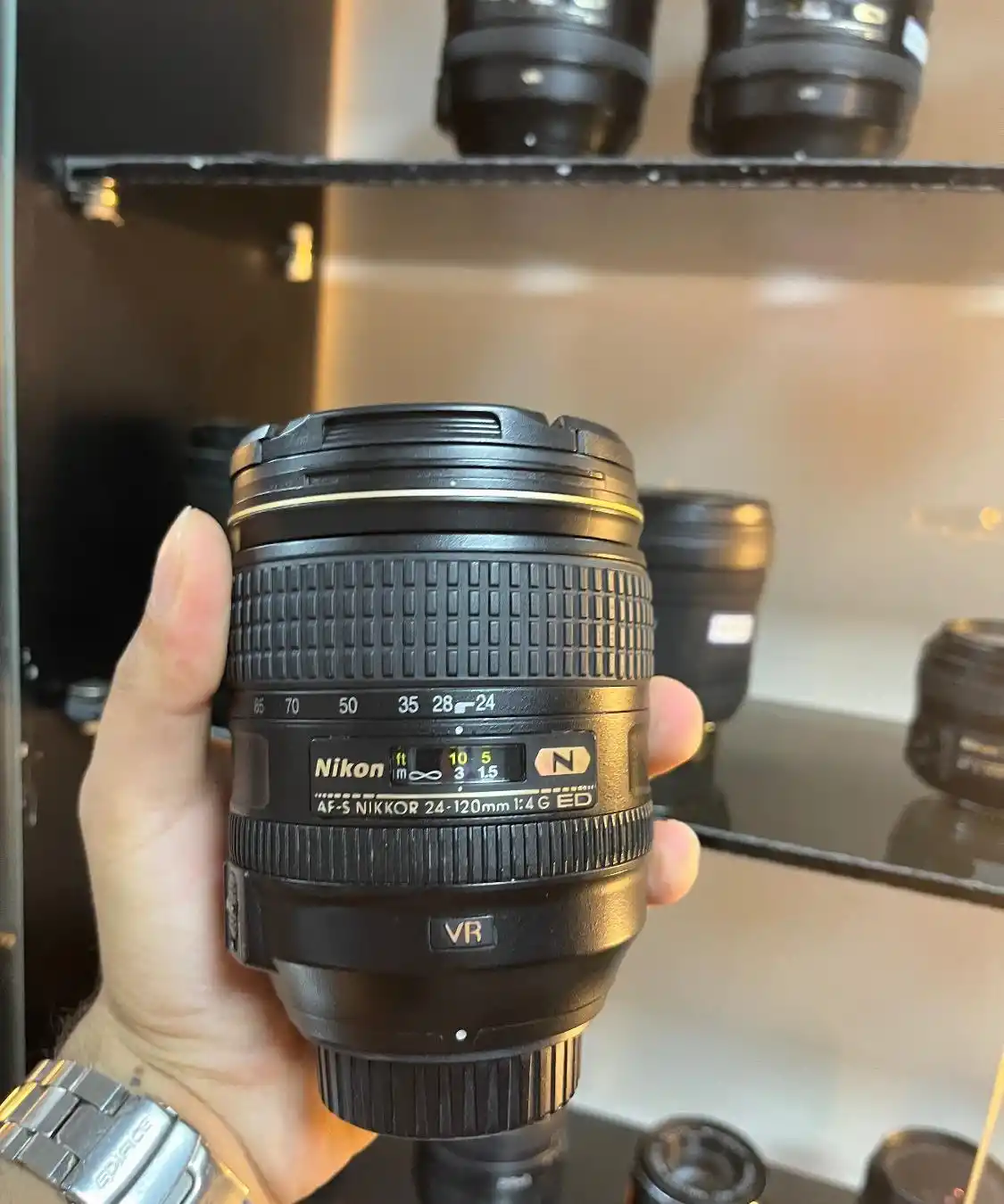 لنز حرفه ای Nikon 24-120mm دست دو