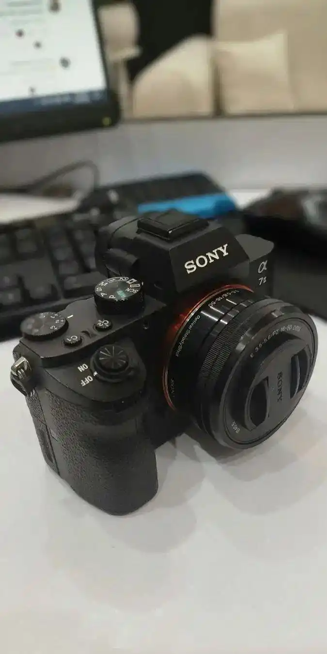 دوربین سونی آلفا a7ii دست دو