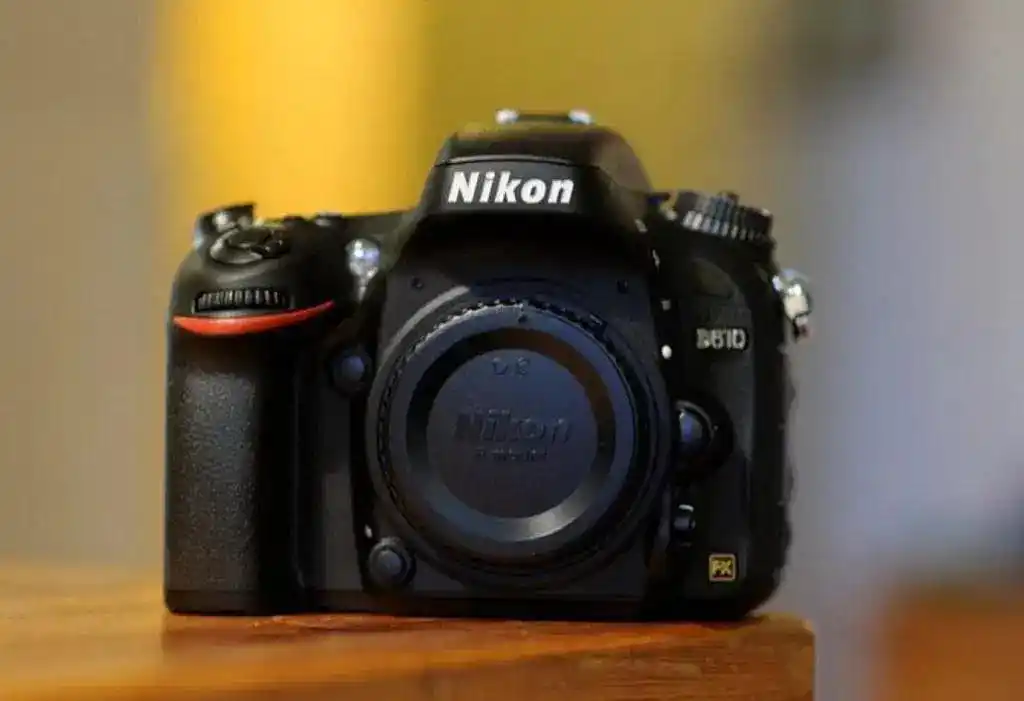 Nikon D610و  Nikon 50 f1.8 و Nikon 80-200 f2.8 دست دو