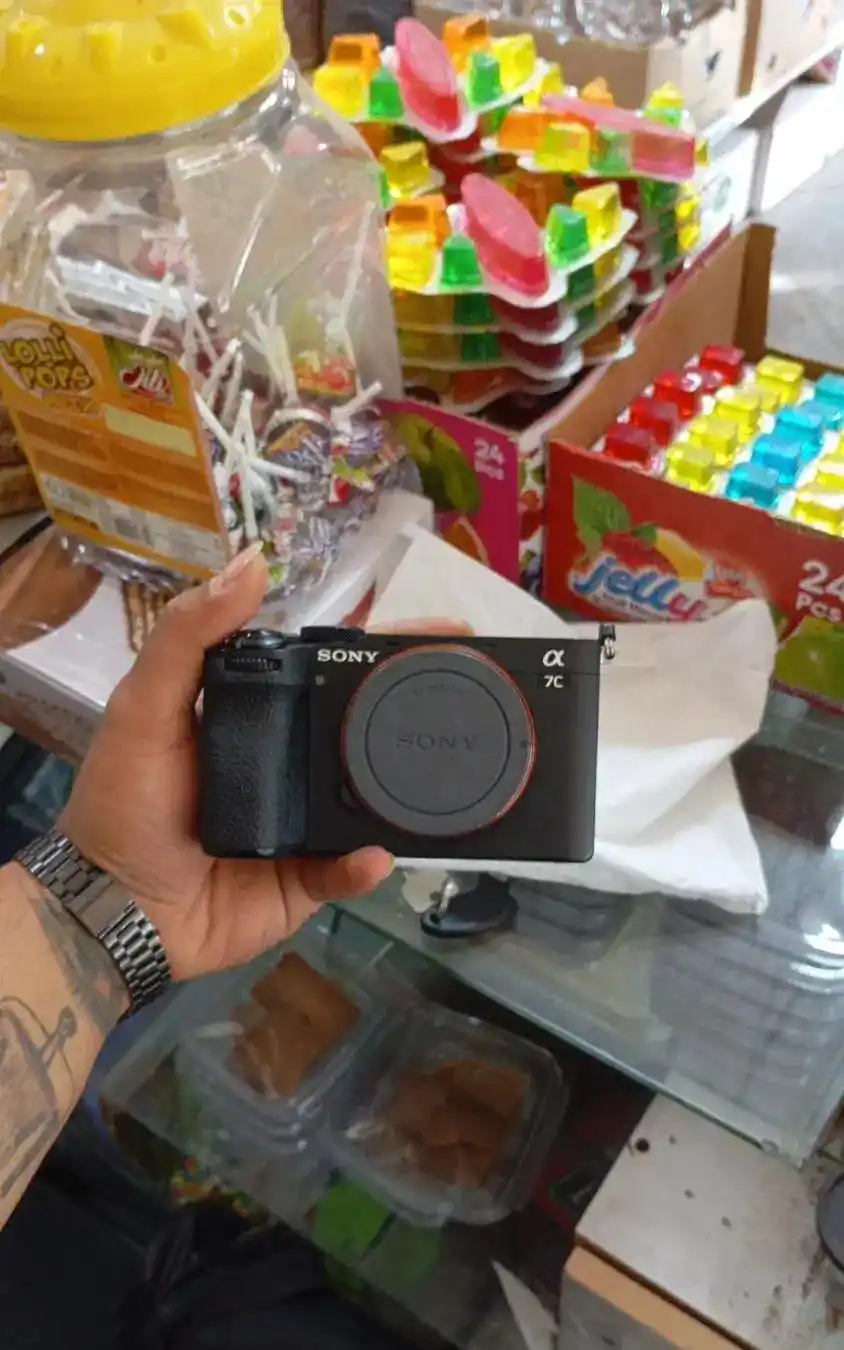 دوربین(بادی ‌A7 C2+ لنز  24-70 Sigma) دست دو