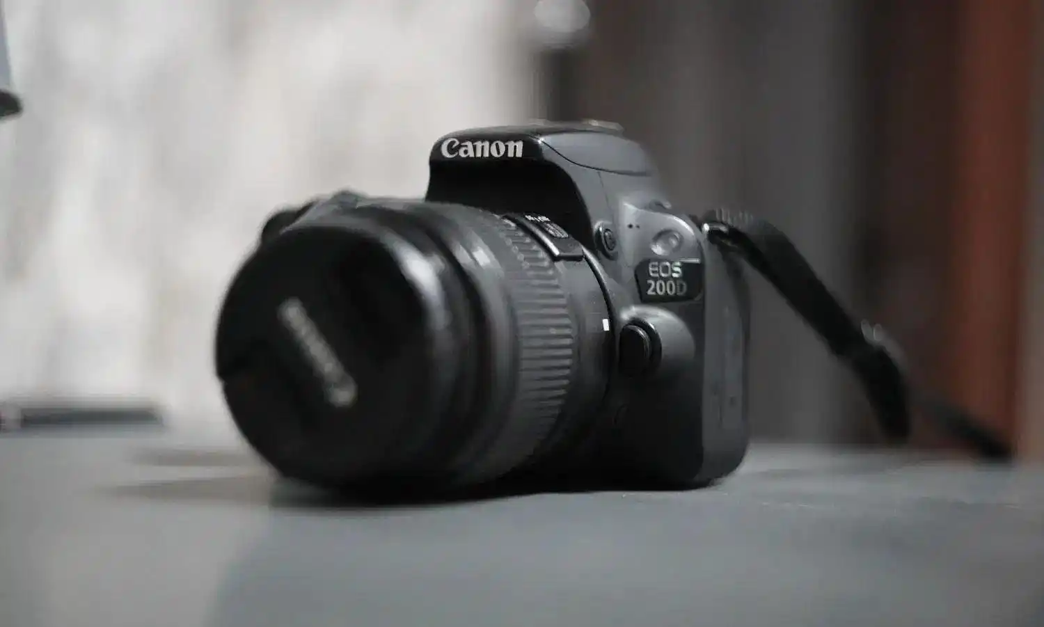 canon 200d کنون 200 دی دست دو