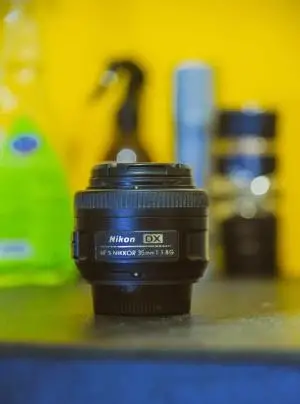 لنز نیکون 35 mm دست دوم