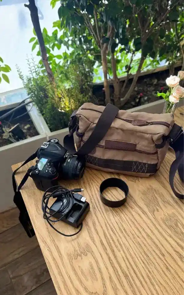 nikon Full frame d610 + lens 50 + bag vangurd دست دو