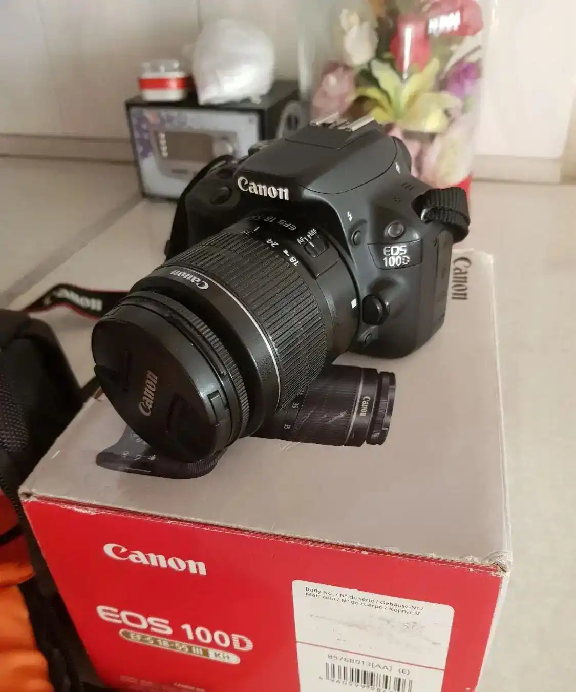 دوربین کنون 100d دست دو