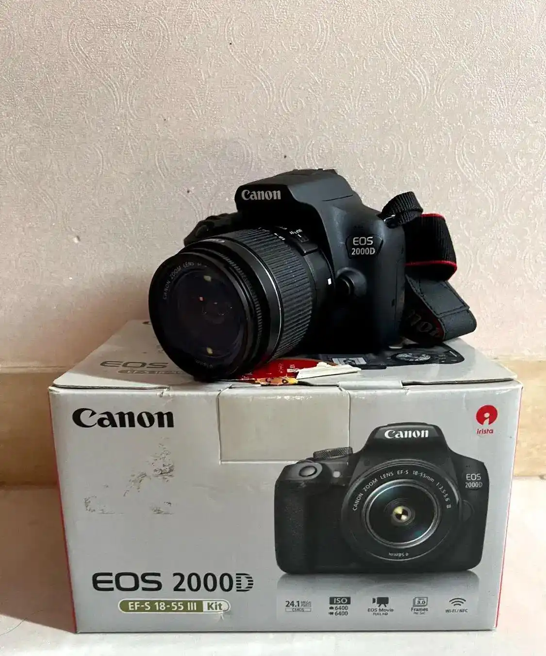 دوربین 2000d دست دو