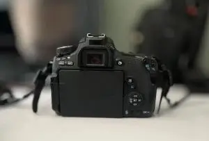 دوربین کنون D760 دست دوم