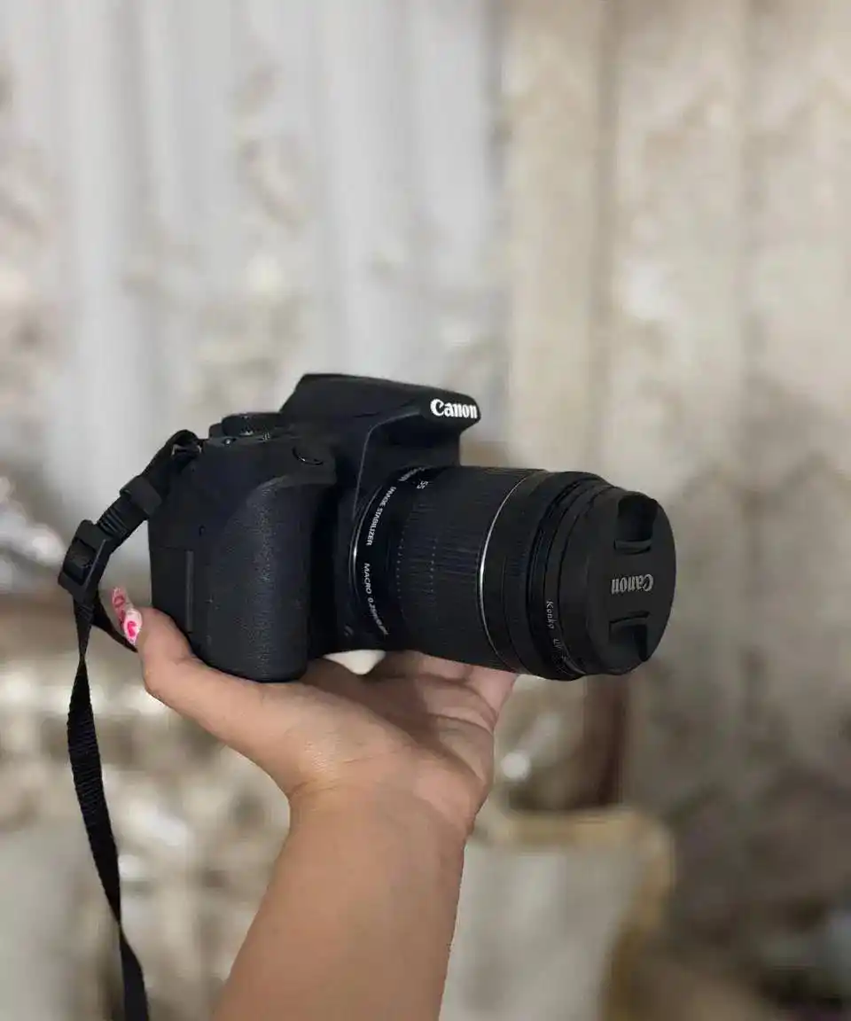 دوربین canon 850d دست دو