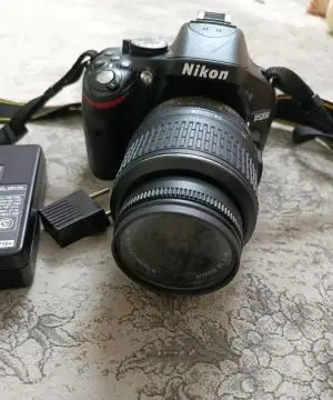 دوربین نیکون D5200 با لنز ۱۸-۵۵ دست دوم