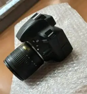 نیکون ۳۳۰۰ کم شات + جانبی + کارتن دست دوم