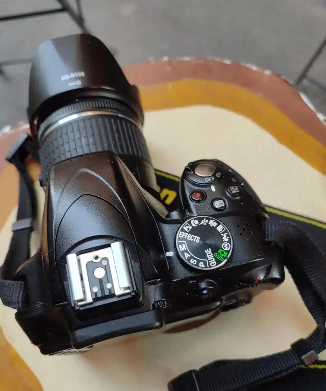 نیکون ۳۳۰۰ کم شات + جانبی + کارتن دست دو